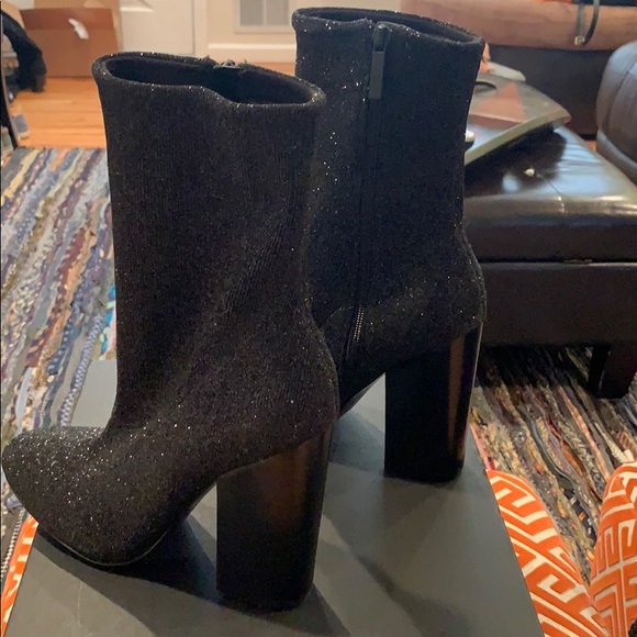 Kendall & Kylie Shoes - 🆕 Kendall and Kylie Glitter Bootie